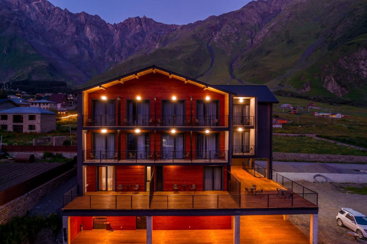 Hotel Darchi Kazbegi Bagian luar foto