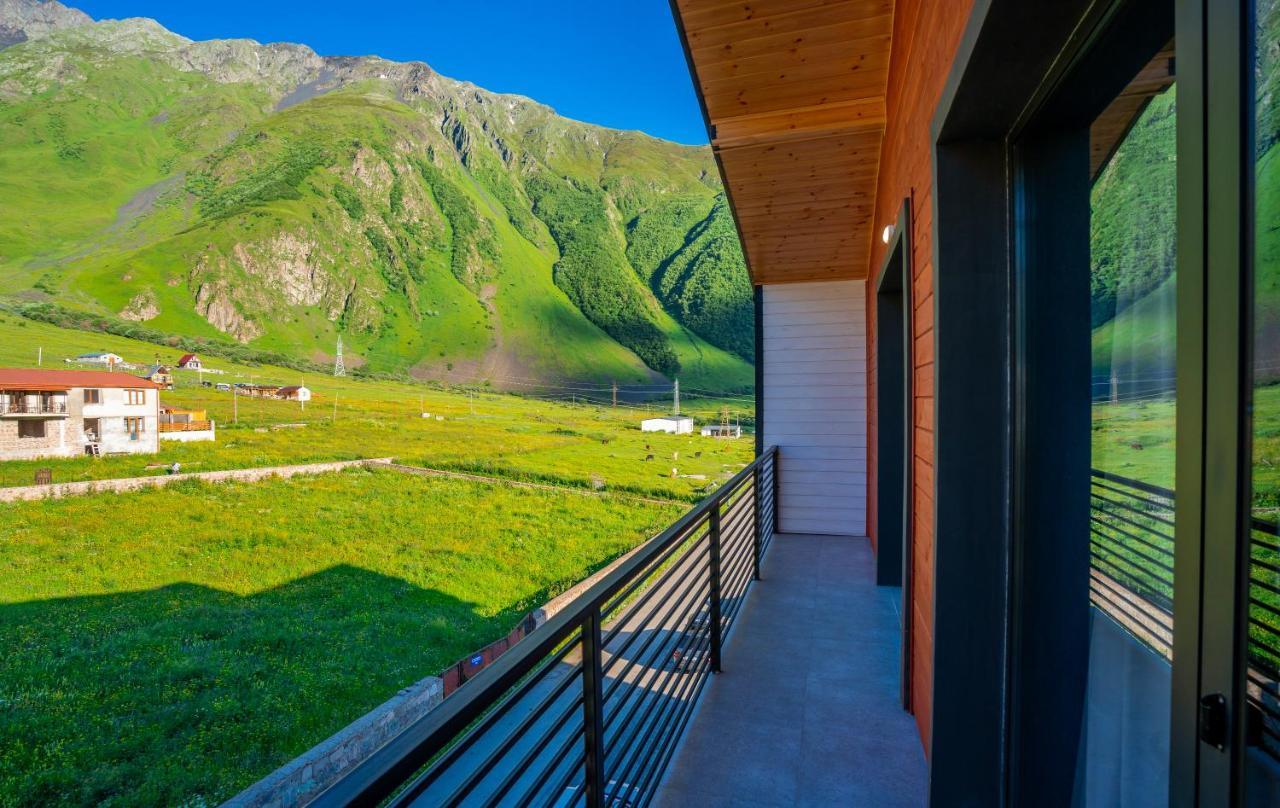 Hotel Darchi Kazbegi Bagian luar foto