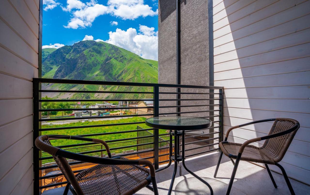 Hotel Darchi Kazbegi Bagian luar foto