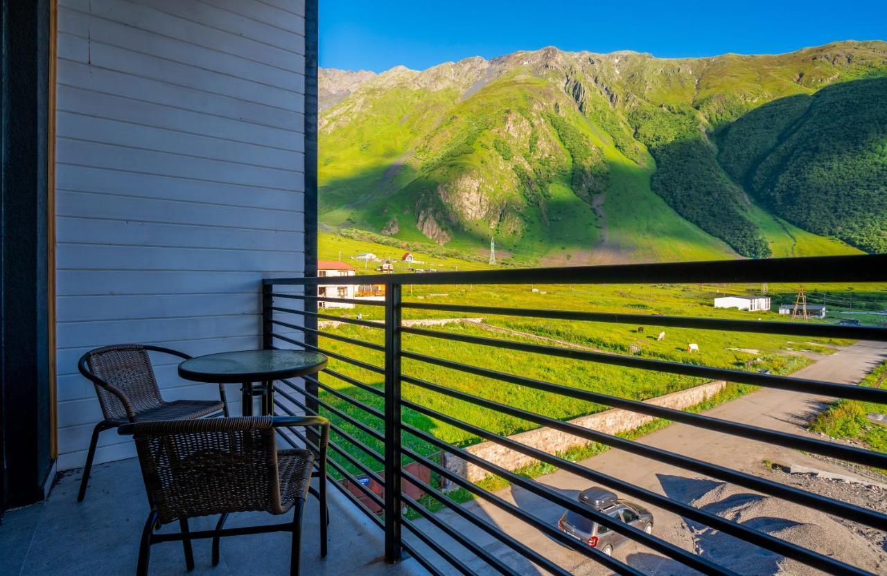 Hotel Darchi Kazbegi Bagian luar foto