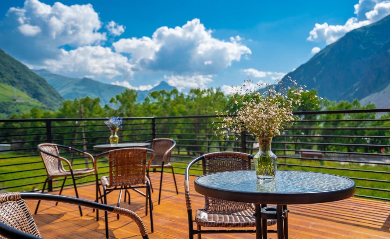 Hotel Darchi Kazbegi Bagian luar foto